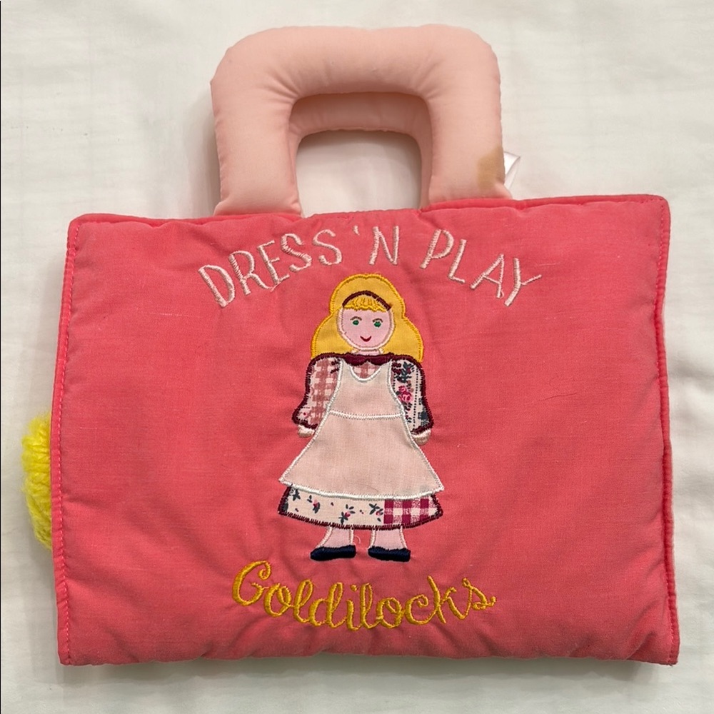 Dress N Play Toy Embroidered Cloth Flat Doll & 4 Outfits Carry Bag GOLDILOCKS